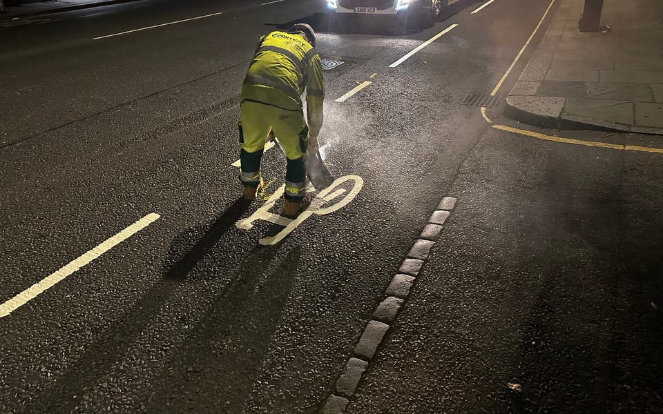 Cycle lanes installed on Fulham Road amid 'terrible casualty rate' 
