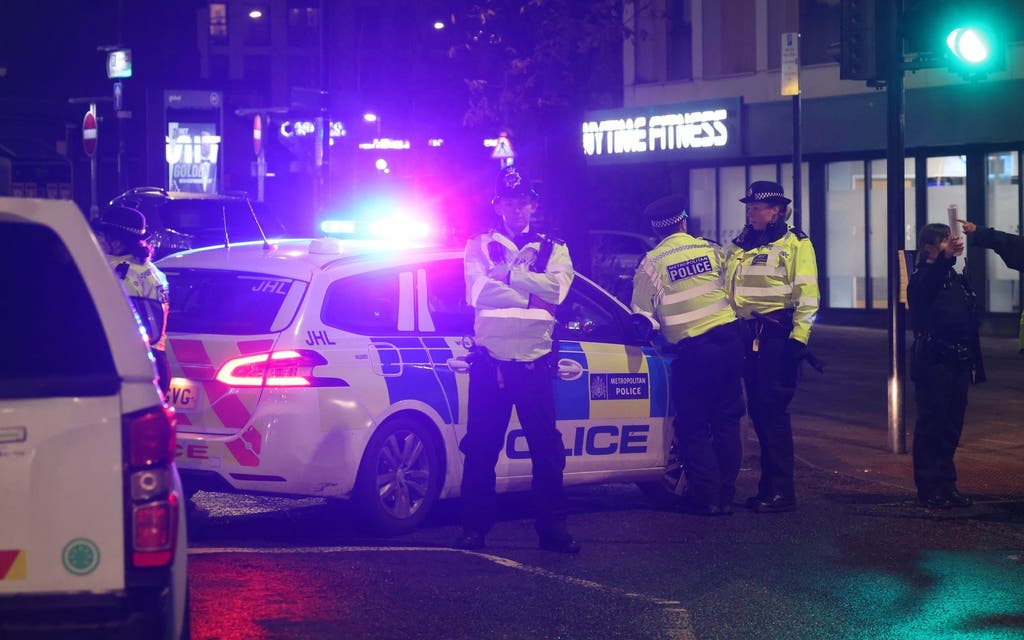 Teenager Fatally Stabbed on Sutton High Street; Urgent Investigation Launched